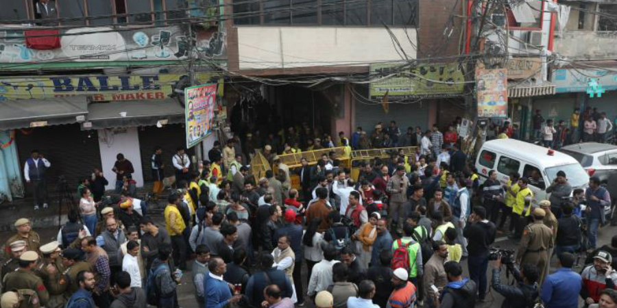 Δεκάδες νεκροί στο Νέο Δελχί από πυρκαγιά σε εργοστάσιο